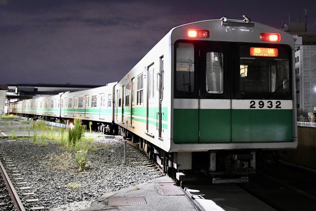 【大阪メトロ】20系2632F緑木検車場へ回送の拡大写真
