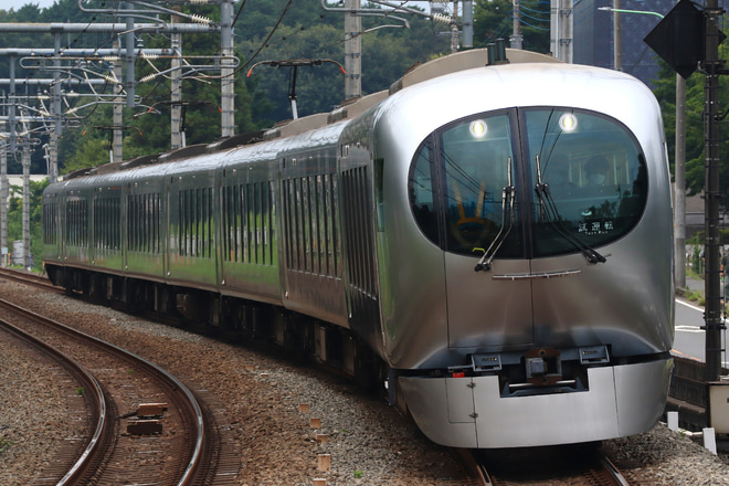 【西武】001系E編成による新重検出場試運転を稲荷山公園駅で撮影した写真