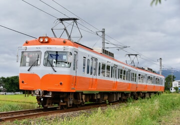 【アルピコ】「モハ10形リバイバルカラー復活記念 撮影会貸切乗車」を催行