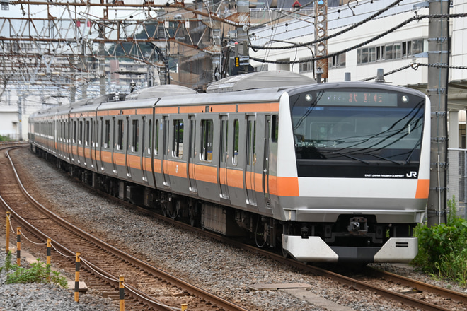 【JR東】E233系H57編成(グリーン組み込み)が12両編成で試運転を大船駅で撮影した写真