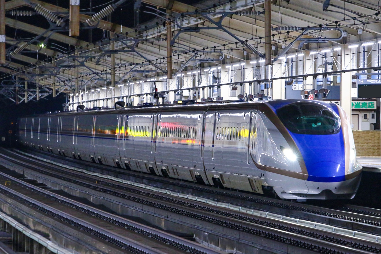 【JR東】E7系F21編成新幹線総合車両センター出場回送(202208)の拡大写真