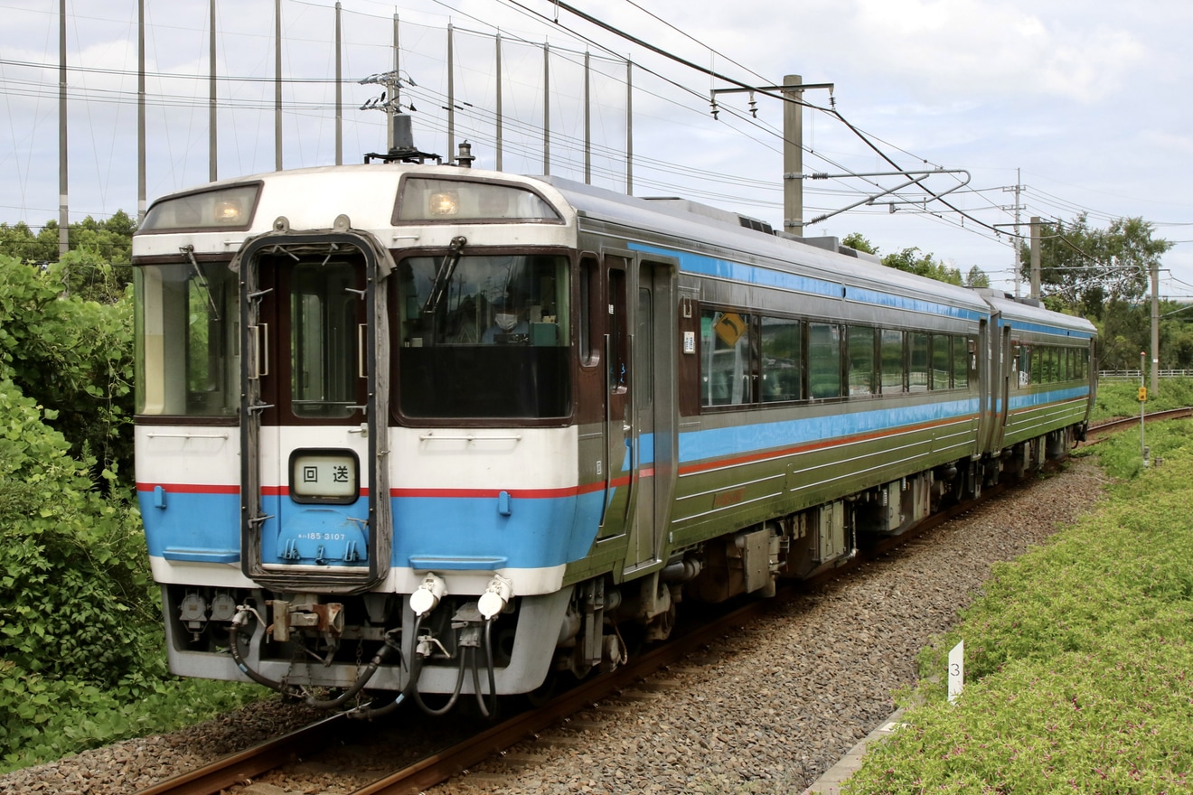 【JR四】キハ185系3100番台2両が予讃線を返却回送の拡大写真