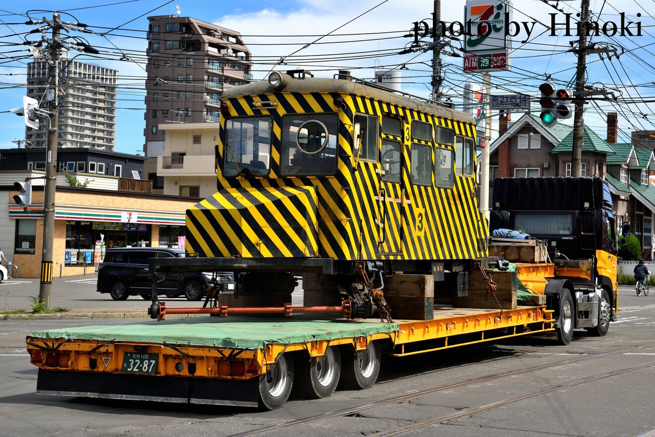 【札幌市交】254号、255号、雪3号廃車陸送の拡大写真