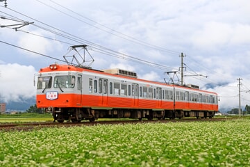 【アルピコ】3003-3004編成「モハ10形」リバイバルカラーの貸切列車