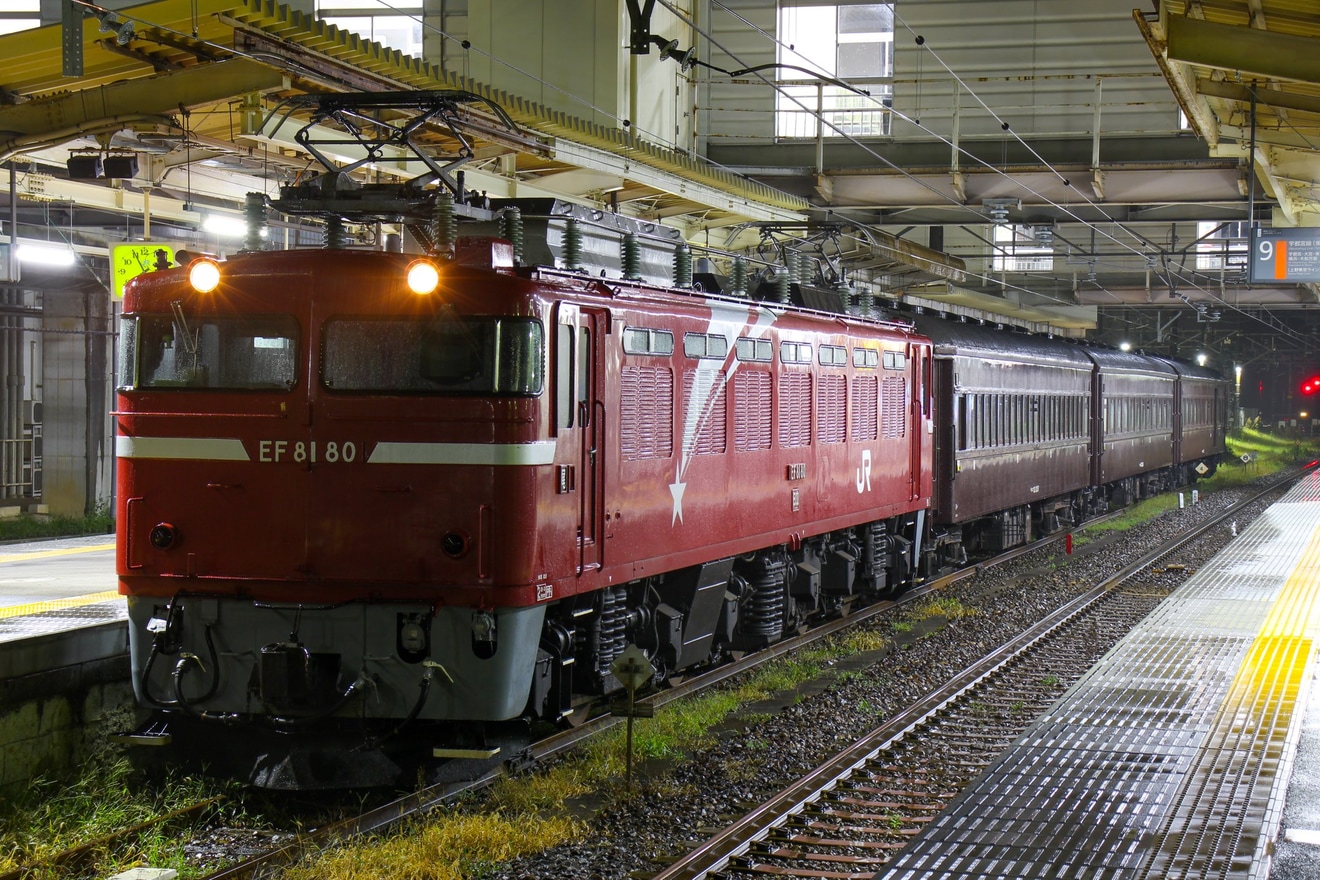 【JR東】只見線の試運転を終えて旧型客車3両が返却回送の拡大写真