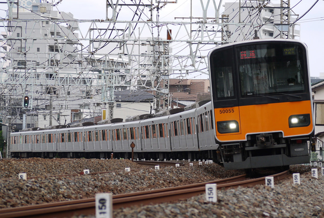 【東武】50050型51055F車両故障に伴う臨時回送を西新井～竹ノ塚間で撮影した写真