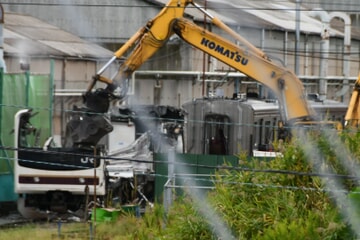 【JR東】205系600番台ヤマY10編成のクハ205-610解体中