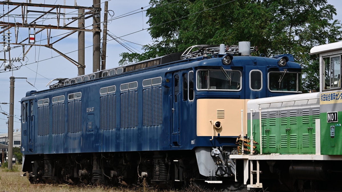 操場 51x9h24SVRL.jpg_BO30,255,255,