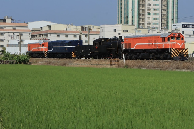 【台鐵】R155+CK124+炭水車+R6+R21の回送を不明で撮影した写真