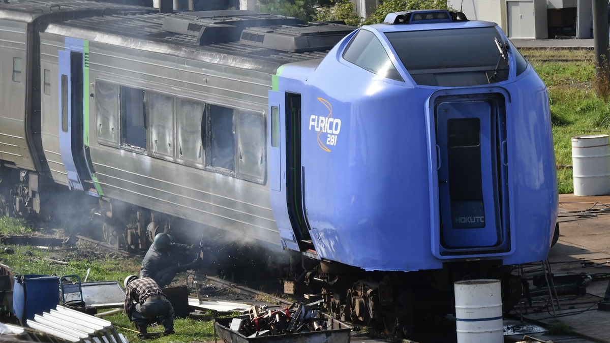 JR北】キハ281-902が函館運輸所にて解体中 |2nd-train鉄道ニュース