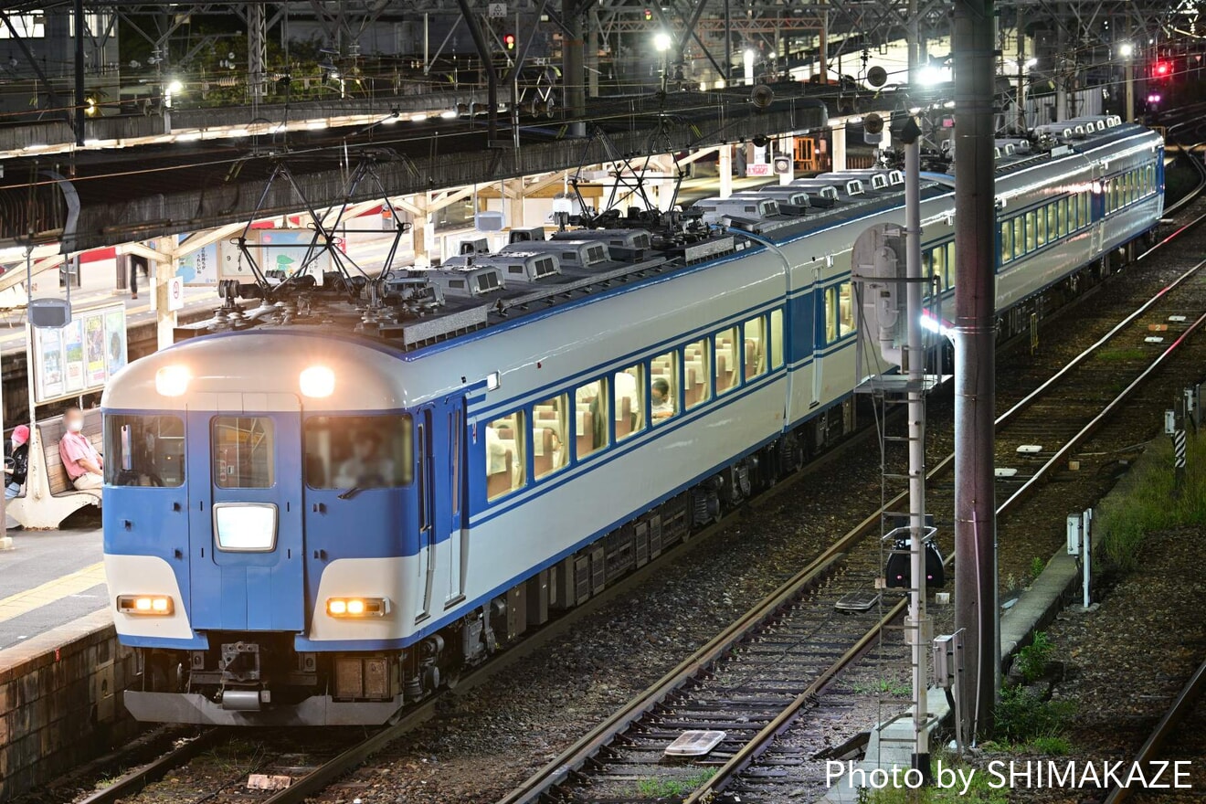 【近鉄】15200系PN10+PN07(あおぞらII)使用 団体臨時列車(20221004)の拡大写真