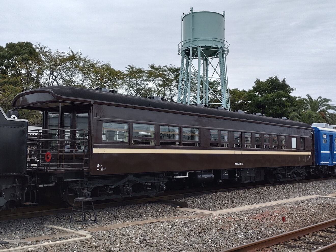 【JR西】スチーム号の客車がマイテ49-2+スハフ12-129にの拡大写真