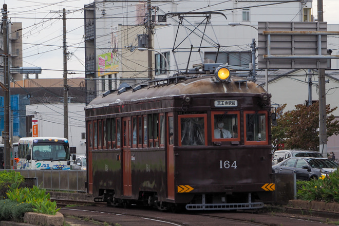 【阪堺】「モ161形」を臨時運行を綾ノ町駅で撮影した写真