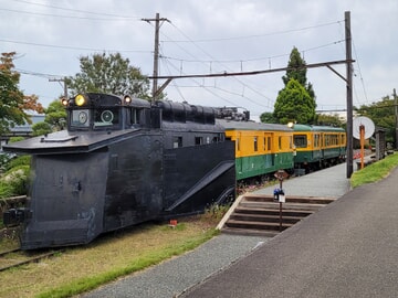 【新潟交通】かぼちゃ電車保存会による「かぼちゃ電車」体験乗車イベント開催