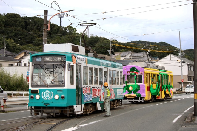 【豊鉄】モ3200形3203号が豊橋まつりに向けて花電車にを不明で撮影した写真