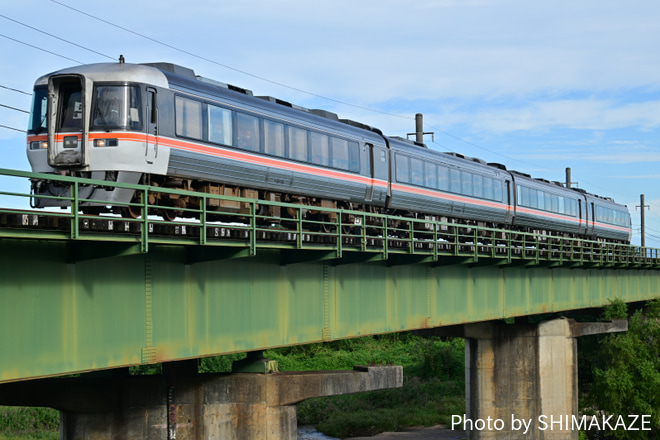 【JR海】F1日本グランプリ開催に伴う臨時列車を河原田～鈴鹿間で撮影した写真