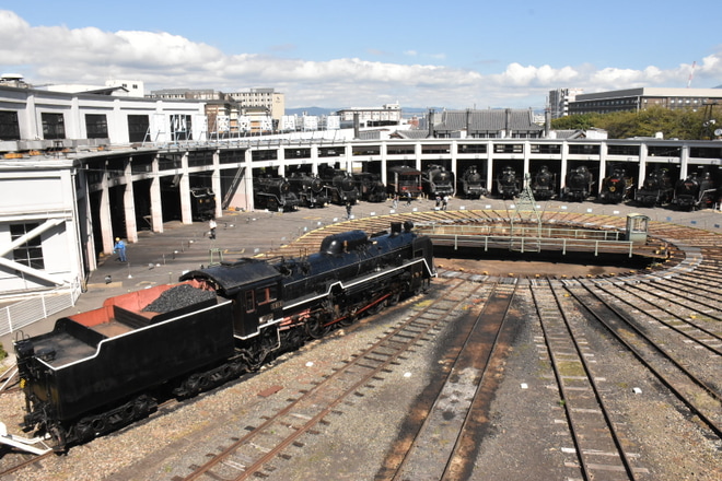 【JR西】鉄道開業 150 年記念 SL たちの頭出し展示を京都鉄道博物館で撮影した写真