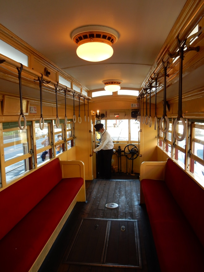 【長崎電軌】明治電車168号の記念運行『「鉄道の日」記念電車』を運行を車内で撮影した写真