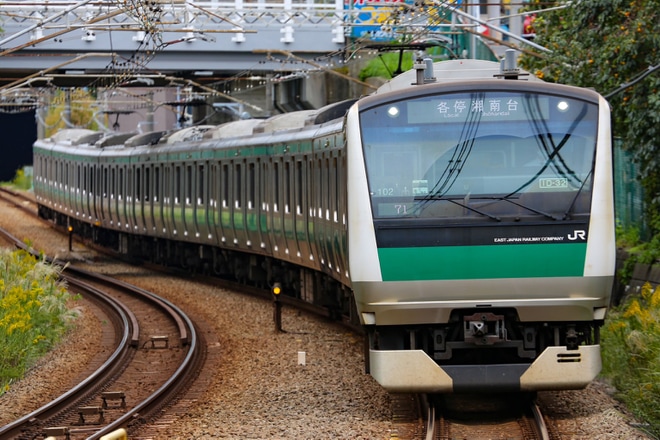 【JR東】E233系7000番台ハエ102編成が相鉄いずみ野線へを南万騎が原駅で撮影した写真
