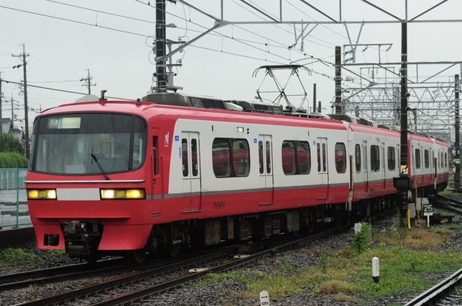 【名鉄】犬山線で1800系重連回送を犬山駅で撮影した写真