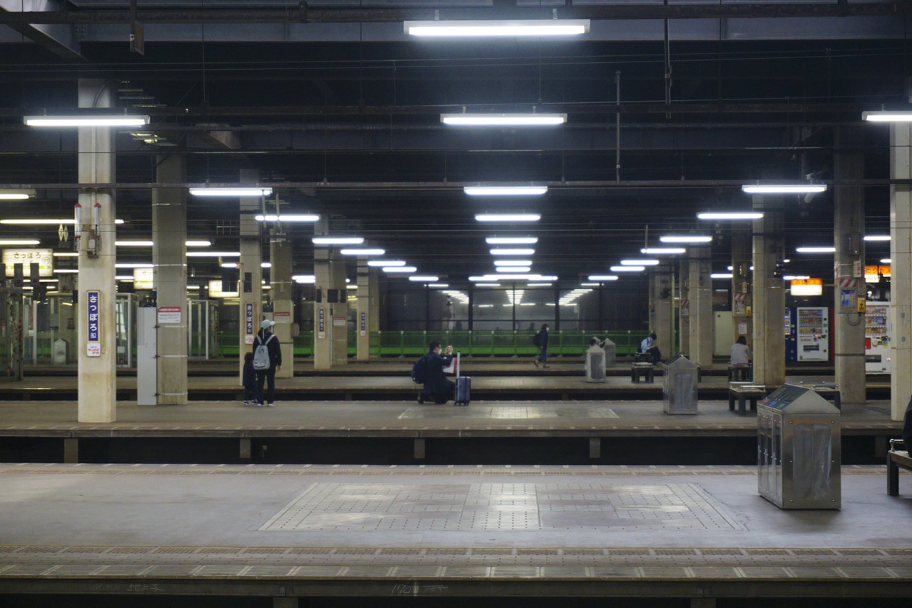 【JR北】札幌駅11番ホーム利用開始の拡大写真