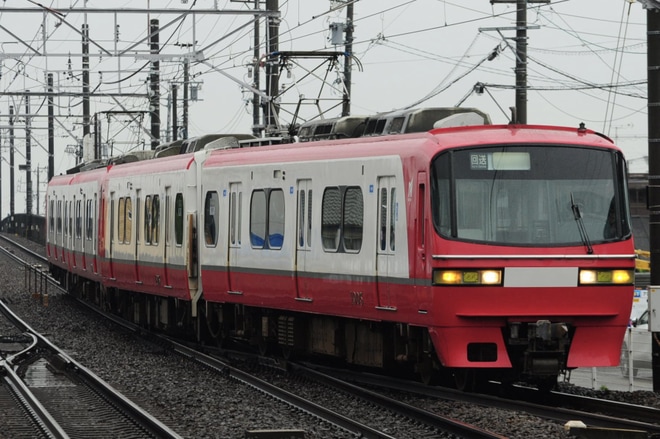 【名鉄】犬山線で1800系重連回送を西春駅で撮影した写真