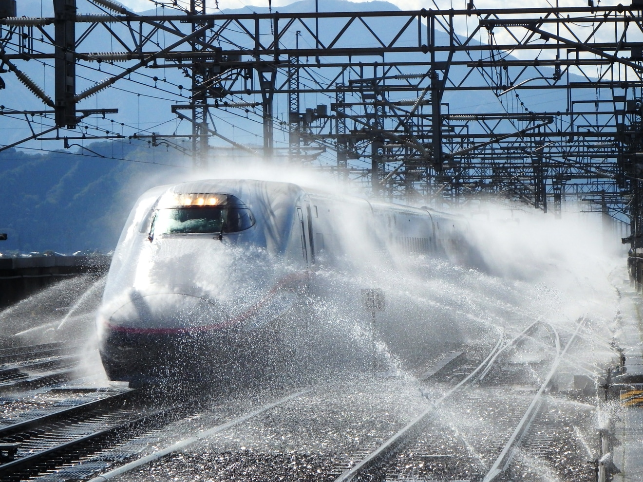 【JR東】浦佐駅でスプリンクラーの試験が実施の拡大写真
