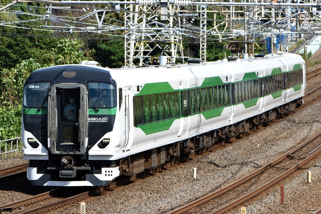 【JR東】E257系OM-53編成を使用した常磐線乗務員訓練を不明で撮影した写真