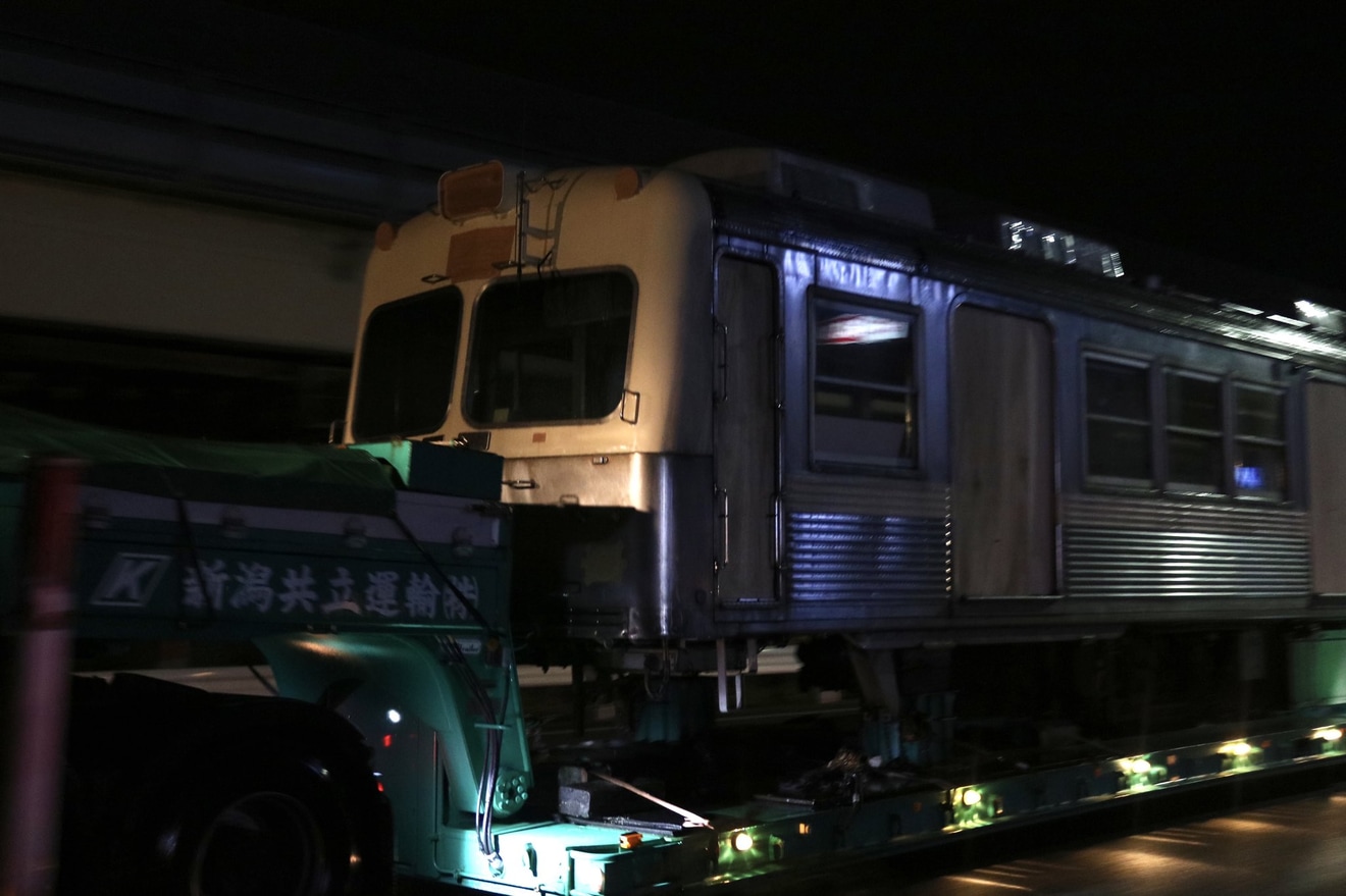 【北鉄】8000系8802編成(京王3000系復刻塗装)廃車陸送の拡大写真