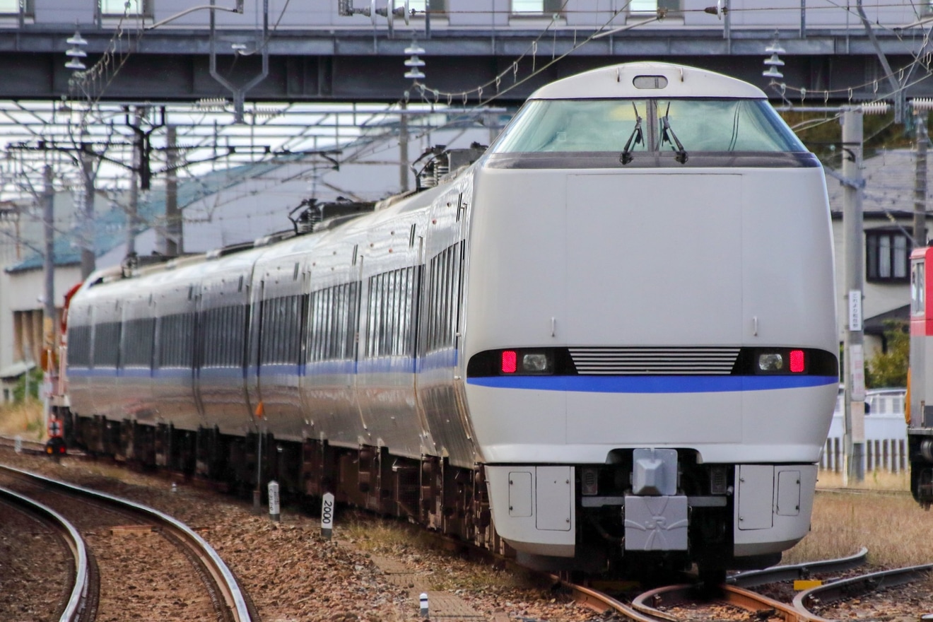 【JR西】683系T50編成金沢総合車両所運用検修センターへ回送の拡大写真