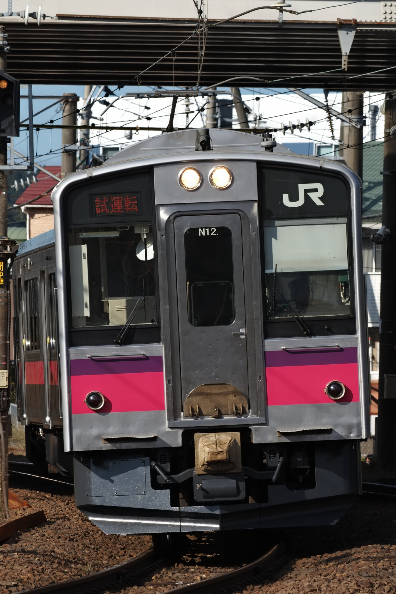 【JR東】701系N12編成秋田総合車両センター出場試運転の拡大写真