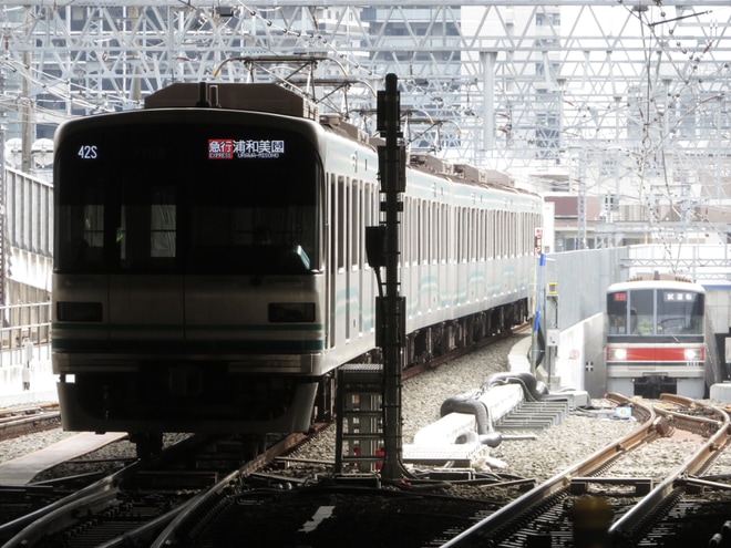 【東急】3000系3101F東急新横浜線で試運転を日吉駅で撮影した写真
