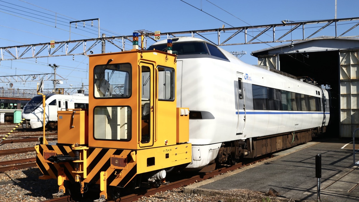JR西】未更新車の681系V12編成車輪転削 |2nd-train鉄道ニュース