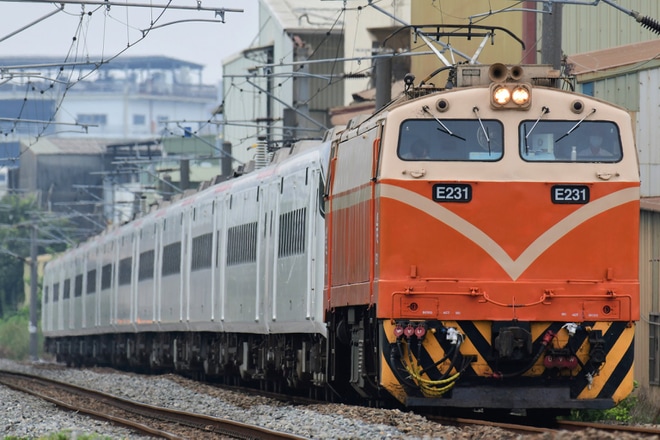 【台鐵】EMU3000形EMU3002編成が救援回送