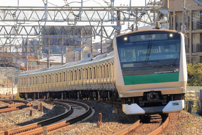 【JR東】E233系ハエ110編成東京総合車両センター出場回送を蕨～南浦和間で撮影した写真