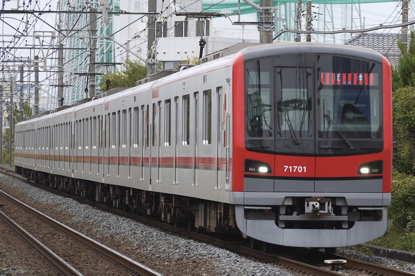 【東武】70000系71701F使用 団体臨時列車(202211)の拡大写真