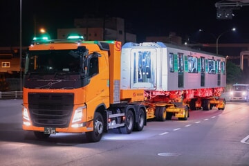 【横市交】10000形(10031F) 中間車増結用2両陸送
