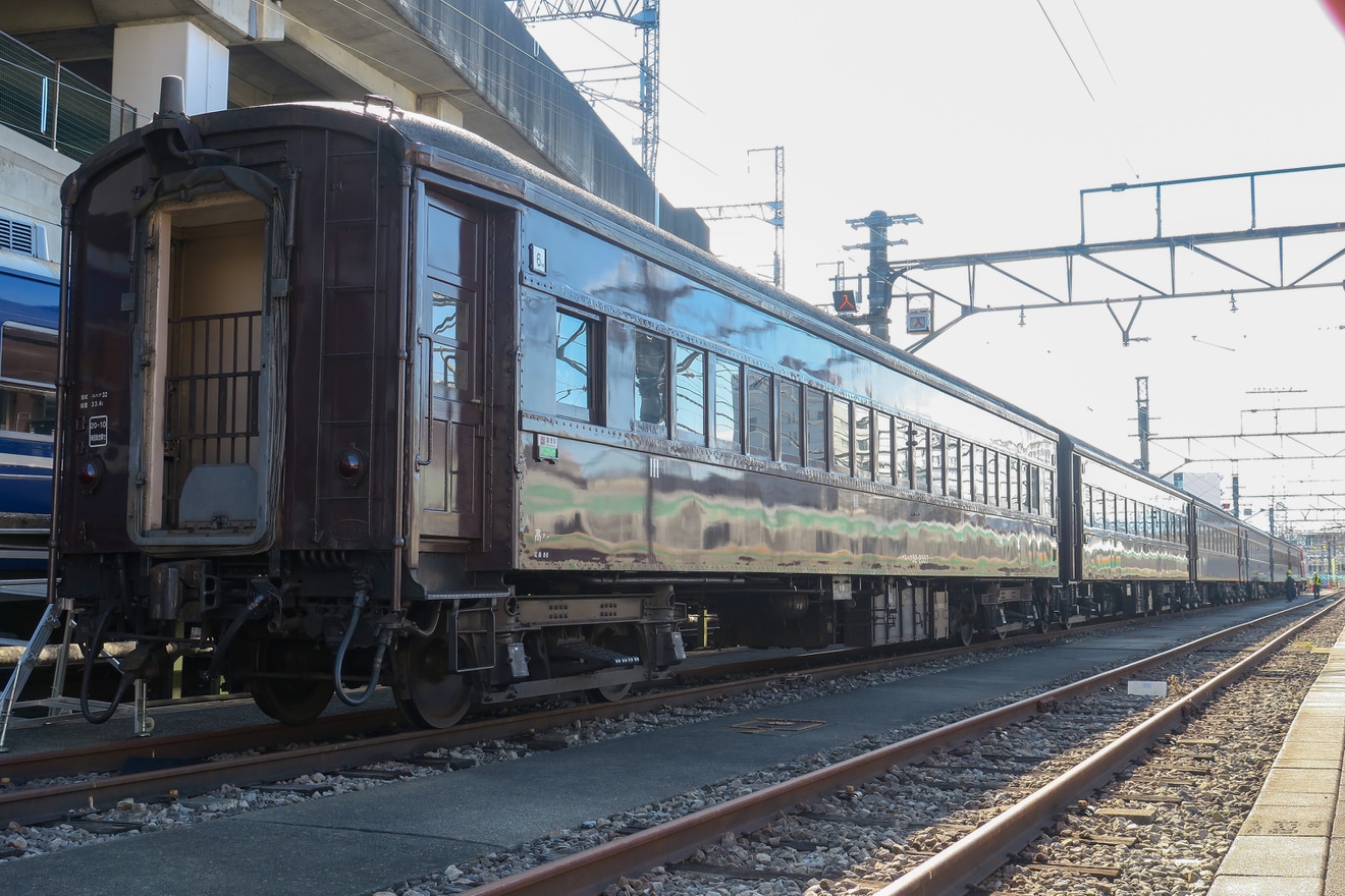 【JR東】「〜客車列車車掌の世界へご案内〜」旧客車見学・撮影会開催の拡大写真