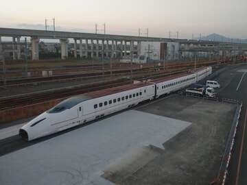 【JR九】廃車済みの800系U005編成が無架線地帯へ