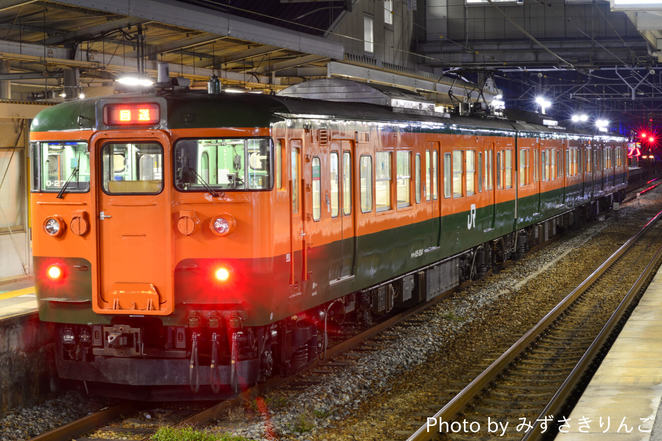 【JR西】115系D-27編成 京都鉄道博物館からの返却回送の拡大写真