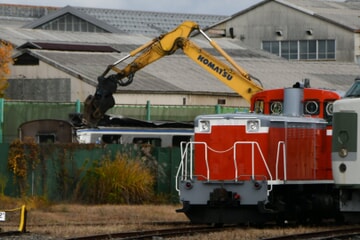 【JR東】クハE217-1(E217系量産先行車・トップナンバー解体中）