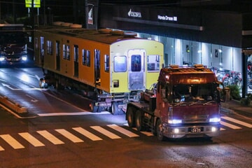【西武】2000系2027Fが横瀬車両基地から陸送