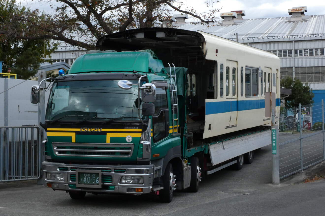 【小田急】8000形8056×4(8056F)小田原方2両 廃車搬出の拡大写真
