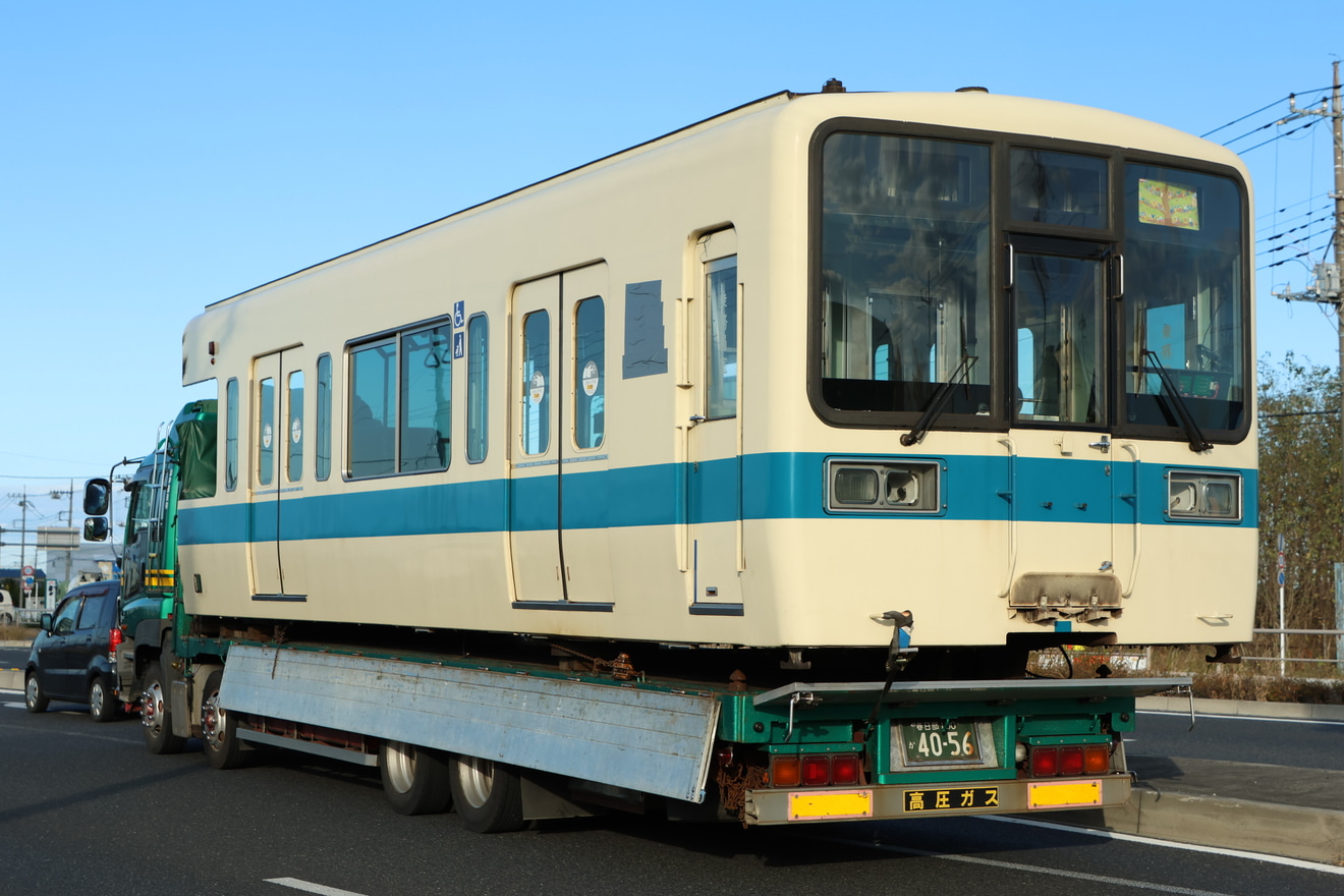 【小田急】8000形8056×4(8056F)小田原方2両 廃車搬出の拡大写真