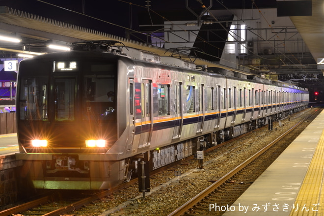 【JR西】321系D26編成 網干総合車両所本所出場を土山駅で撮影した写真