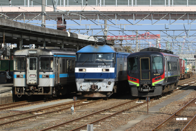 【JR四】2700系2709号車が高知運転所へと回送を多度津駅で撮影した写真