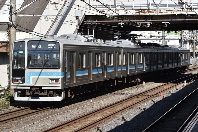 【JR東】205系R1編成が、鎌倉車両センター中原支所へ送り込み回送を大船駅で撮影した写真
