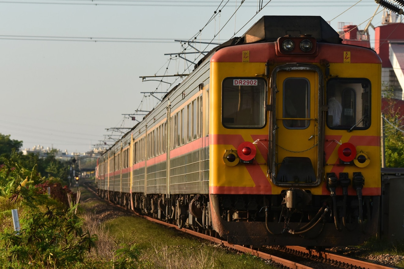 【台鐵】DR2900型、DR3000型が廃車のため回送の拡大写真