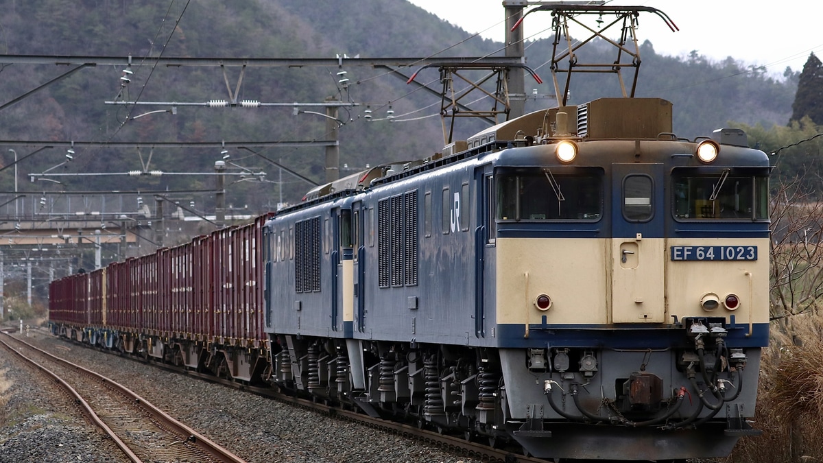 JR貨】EF64-1023+EF64-1022(次位無動力)の3084レ |2nd-train鉄道