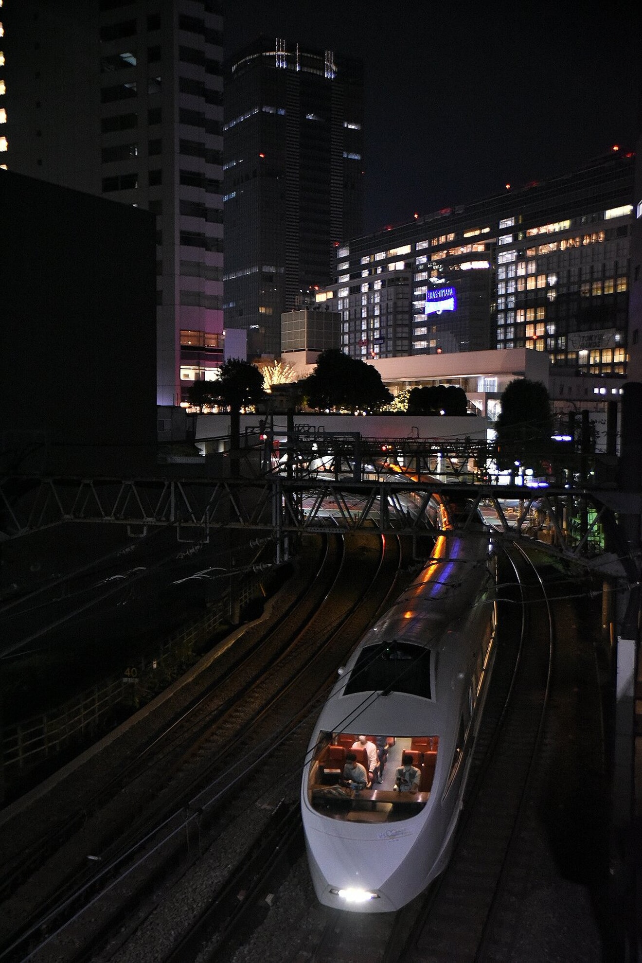 【小田急】「VSEに乗って、5000形増備車の搬入を見に行こう」ツアーに伴う特別団体専用列車の拡大写真